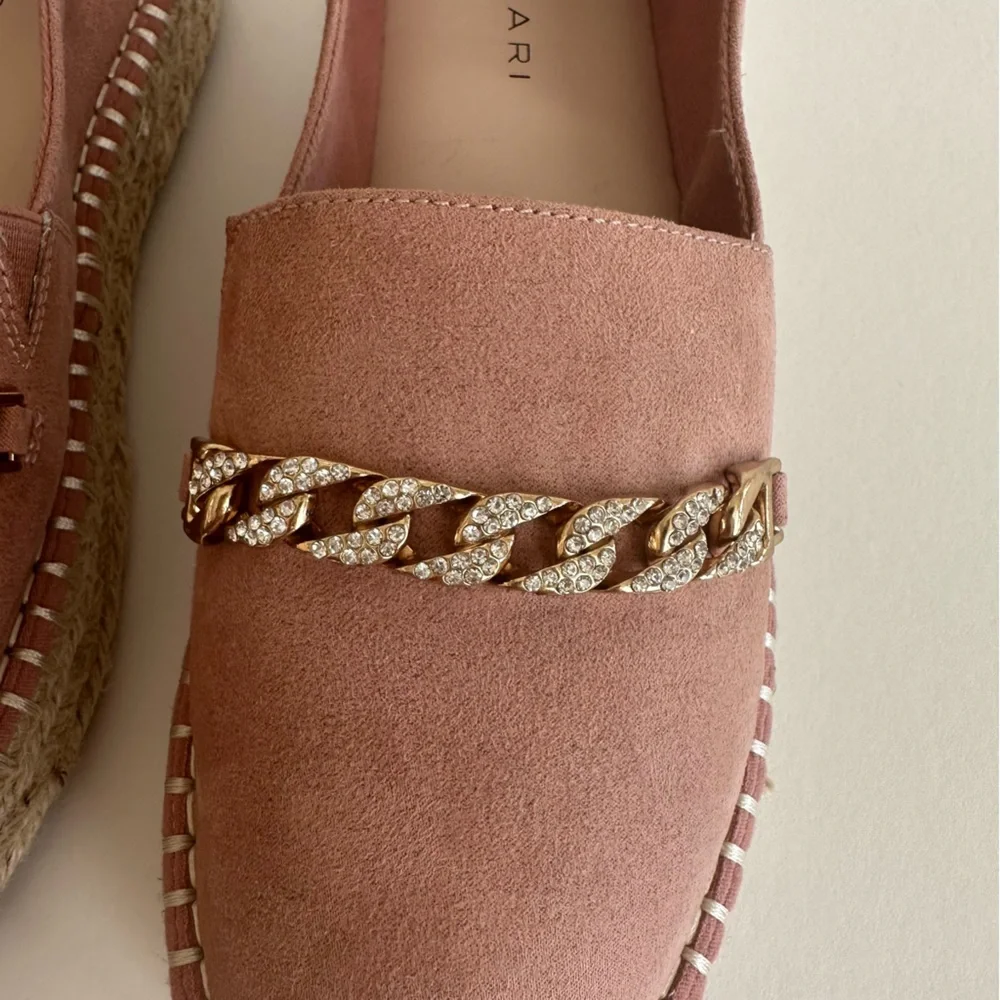 NEW Tahari Brooklyn Pink Faux Suede Cuban Gold Chain Platform Espadrilles Size 8